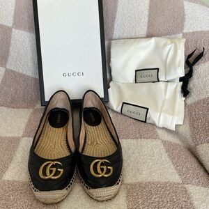 Gucci Black Quilted Espadrilles with Gold Logo. Nappa Charlotte